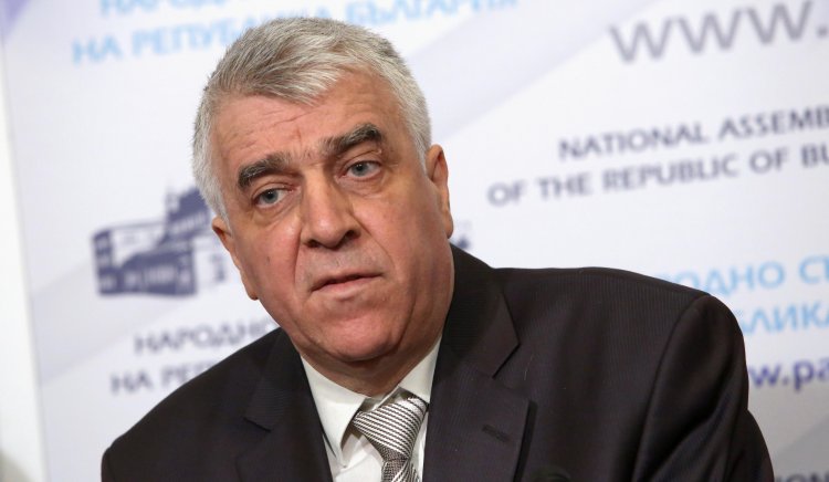 Проф. Румен Гечев, БСП: Джипката на Борисов е подвижно гише на министерството финансите